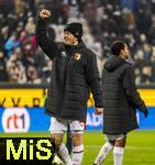 31.01.2026, Fussball 1. Bundesliga 2025/2026, 20.Spieltag, FC Augsburg - FC St. Pauli, in der WWK-Arena Augsburg. Schlussjubel bei Michael Gregoritsch (li, Augsburg) 