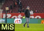 31.01.2026, Fussball 1. Bundesliga 2025/2026, 20.Spieltag, FC Augsburg - FC St. Pauli, in der WWK-Arena Augsburg. Trainer Alexander Blessin (FC St. Pauli) nach dem Spiel auf dem Platz frustriert 