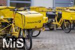 04.02.2026, München, Deutsche Post Brief Niederlassung München Arnulfstrasse. Fahrräder der Briefzusteller stehen am Vorplatz bereit. 
