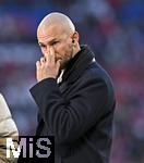08.02.2026, Fussball Bundesliga 2025/2026, 21.Spieltag, FC Bayern München - TSG 1899 Hoffenheim, in der Allianz-Arena München,   Trainer Christian Ilzer (Hoffenheim) nachdenklich.


