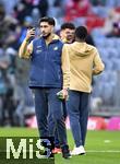 08.02.2026, Fussball Bundesliga 2025/2026, 21.Spieltag, FC Bayern München - TSG 1899 Hoffenheim, in der Allianz-Arena München,   Muhammed Damar (TSG 1899 Hoffenheim) macht Erinerungsfotos


