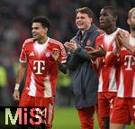 08.02.2026, Fussball Bundesliga 2025/2026, 21.Spieltag, FC Bayern München - TSG 1899 Hoffenheim, in der Allianz-Arena München,   Luis Diaz (FC Bayern München) hat sich den Ball genommen. v.l. Luis Diaz (FC Bayern München), , Torwart Jonas Urbig (FC Bayern München) und Nicolas Jackson (FC Bayern München) 

