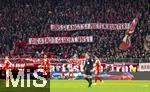 08.02.2026, Fussball Bundesliga 2025/2026, 21.Spieltag, FC Bayern München - TSG 1899 Hoffenheim, in der Allianz-Arena München, Fanchoreografie der Bayernfans zum Thema hohe Mieten in München: Uns langt es, Mieten runter! Die Stadt gehört uns!