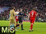 08.02.2026, Fussball Bundesliga 2025/2026, 21.Spieltag, FC Bayern München - TSG 1899 Hoffenheim, in der Allianz-Arena München, Elfmeter wegen Foul, von Schiedsrichter Tobias Stieler, Harry Kane (FC Bayern München) verwandelt zum 1:0