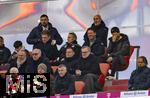 08.02.2026, Fussball Bundesliga 2025/2026, 21.Spieltag, FC Bayern München - TSG 1899 Hoffenheim, in der Allianz-Arena München, Ehrentribüne mit Trainer Julian Nagelsmann (Deutschland), Ex-Vorstandsvorsitzender Karl-Heinz Rummenigge (FC Bayern München), Co-Trainer (Deutschland), Ehren-Präsident Uli Hoeneß (FC Bayern München, Hoeness), Sportvorstand Max Eberl (Bayern München), Vorstandsvorsitzender Jan-Christian Dreesen (FC Bayern München), Präsident Herbert Hainer (FC Bayern), 