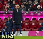 08.02.2026, Fussball Bundesliga 2025/2026, 21.Spieltag, FC Bayern München - TSG 1899 Hoffenheim, in der Allianz-Arena München, Trainer Christian Ilzer (Hoffenheim) nachdenklich 
