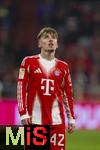 08.02.2026, Fussball Bundesliga 2025/2026, 21.Spieltag, FC Bayern München - TSG 1899 Hoffenheim, in der Allianz-Arena München,  Lennart Karl (FC Bayern München) nachdenklich 