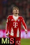 08.02.2026, Fussball Bundesliga 2025/2026, 21.Spieltag, FC Bayern München - TSG 1899 Hoffenheim, in der Allianz-Arena München,  Lennart Karl (FC Bayern München) nachdenklich 