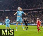 08.02.2026, Fussball Bundesliga 2025/2026, 21.Spieltag, FC Bayern München - TSG 1899 Hoffenheim, in der Allianz-Arena München,  Alexander Prass (TSG 1899 Hoffenheim) Kopfball.