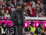 08.02.2026, Fussball Bundesliga 2025/2026, 21.Spieltag, FC Bayern München - TSG 1899 Hoffenheim, in der Allianz-Arena München,  Trainer Vincent Kompany (FC Bayern München) nachdenklich  