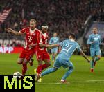 08.02.2026, Fussball Bundesliga 2025/2026, 21.Spieltag, FC Bayern München - TSG 1899 Hoffenheim, in der Allianz-Arena München,  v.li: Harry Kane (FC Bayern München), Serge Gnabry (FC Bayern München), Albian Hajdari (TSG 1899 Hoffenheim), 