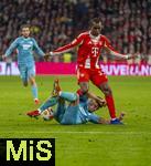 08.02.2026, Fussball Bundesliga 2025/2026, 21.Spieltag, FC Bayern München - TSG 1899 Hoffenheim, in der Allianz-Arena München,  oben: Nicolas Jackson (FC Bayern München) gegen Albian Hajdari (TSG 1899 Hoffenheim) 