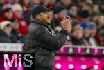 08.02.2026, Fussball Bundesliga 2025/2026, 21.Spieltag, FC Bayern München - TSG 1899 Hoffenheim, in der Allianz-Arena München,  Trainer Vincent Kompany (FC Bayern München) gibt Lautstark Anweisungen.