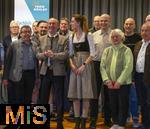 09.02.2026, Bad Wörishofen im Unterallgäu, Parteiveranstaltung zur Kommunalwahl 2026, Freie Wähler laden ein in den Kursaal. Zu Gast ist Hubert Aiwanger (links, Stellvertretender bayerischer Ministerpräsident, Staatsminister für Wirtschaft, Landesentwicklung und Energie, Bundes- und bayerischer Landesvorsitzender der Freien Wähler) hier beim Gruppenfoto, re: Felizitas Schauer aus Bad Wörishofen (ehem. bayerische Jagdkönigin) 