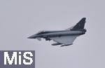 10.02.2026,  Am Himmel über Bad Wörishofen im Unterallgäu. Eurofighter der Luftwaffe vom TakLwG 74 in Neuburg während einer Übung. Die Luftwaffe führt Flugübungen mit dem Eurofighter Jagdflugzeug durch. Der Eurofighter Typhoon ist ein zweistrahliges Mehrzweckkampfflugzeug.  