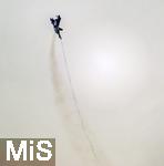 10.02.2026,  Am Himmel über Bad Wörishofen im Unterallgäu. Eurofighter der Luftwaffe vom TakLwG 74 in Neuburg während einer Übung. Die Luftwaffe führt Flugübungen mit dem Eurofighter Jagdflugzeug durch. Der Eurofighter Typhoon ist ein zweistrahliges Mehrzweckkampfflugzeug.  