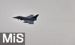 10.02.2026,  Am Himmel über Bad Wörishofen im Unterallgäu. Eurofighter der Luftwaffe vom TakLwG 74 in Neuburg während einer Übung. Die Luftwaffe führt Flugübungen mit dem Eurofighter Jagdflugzeug durch. Der Eurofighter Typhoon ist ein zweistrahliges Mehrzweckkampfflugzeug.  