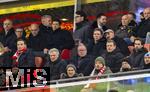 11.02.2026, Fussball DFB-Pokal 2025/2026, Viertelfinale, FC Bayern München - RB Leipzig, in der Allianz-Arena München. Ehrentribüne mit Michael Ballack (oben li), Trainer Julian Nagelsmann (Deutschland)  