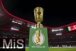 11.02.2026, Fussball DFB-Pokal 2025/2026, Viertelfinale, FC Bayern München - RB Leipzig, in der Allianz-Arena München. Der DFB-Pokal steht auf der Stele bereit am Spielfeldrand. 