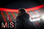 11.02.2026, Fussball DFB-Pokal 2025/2026, Viertelfinale, FC Bayern München - RB Leipzig, in der Allianz-Arena München. Sportdirektor Christoph Freund (Bayern München) nachdenklich 