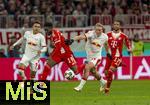 11.02.2026, Fussball DFB-Pokal 2025/2026, Viertelfinale, FC Bayern München - RB Leipzig, in der Allianz-Arena München. v.li: Antonio Nusa (RB Leipzig), Alphonso Davies (FC Bayern München), Xaver Schlager (RB Leipzig), Michael Olise (FC Bayern München) 