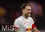 11.02.2026, Fussball DFB-Pokal 2025/2026, Viertelfinale, FC Bayern München - RB Leipzig, in der Allianz-Arena München. David Raum (RB Leipzig) optimistisch, lachend, lächelnd, smile, smiles, gut gelaunt, Lacht, lächelt, Lächelnd, Lächeln, glücklich, Glück, optimismus, Heiter, Heiterkeit, Lebensfreude, glücklich sein, glück, freudestrahlend, strahlt, strahlend, 
 